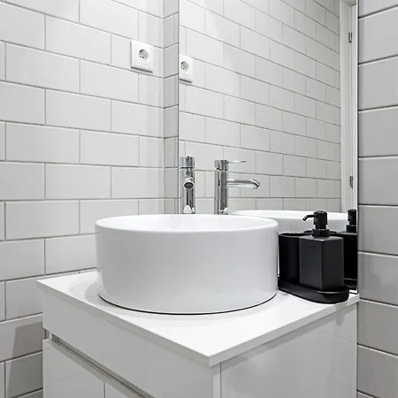 Lapa Flat In City Center By Lovelystay Porto Exterior photo